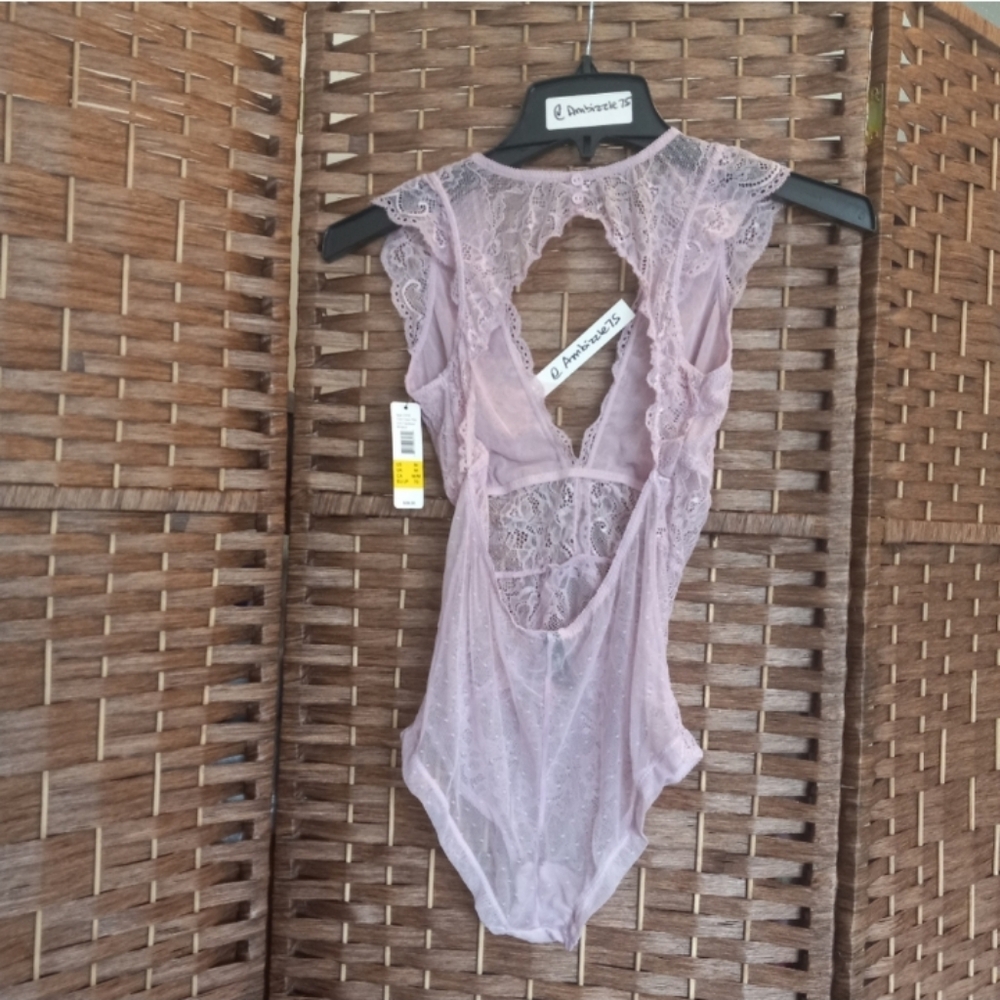 2 Sam Edelman Lace Bodysuits Juniors Medium - Picture 10 of 13
